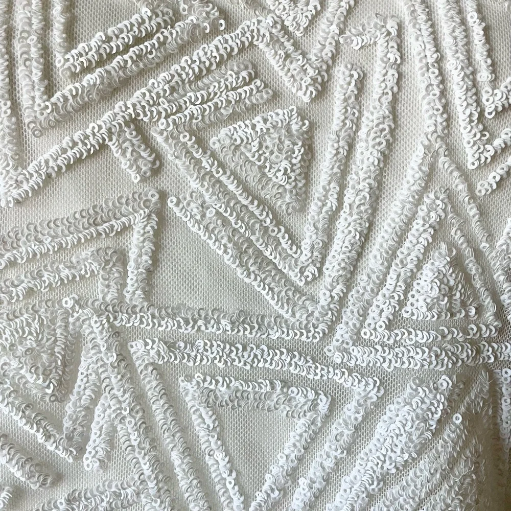 F21 White Geometric Sequin Top sz M NWT - Picture 6 of 6